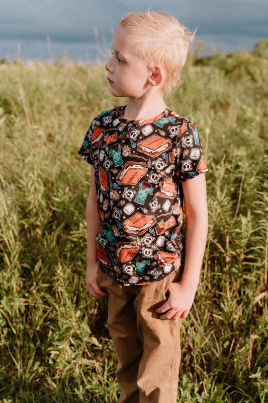 Mischief Tee – S’mores & Skulls