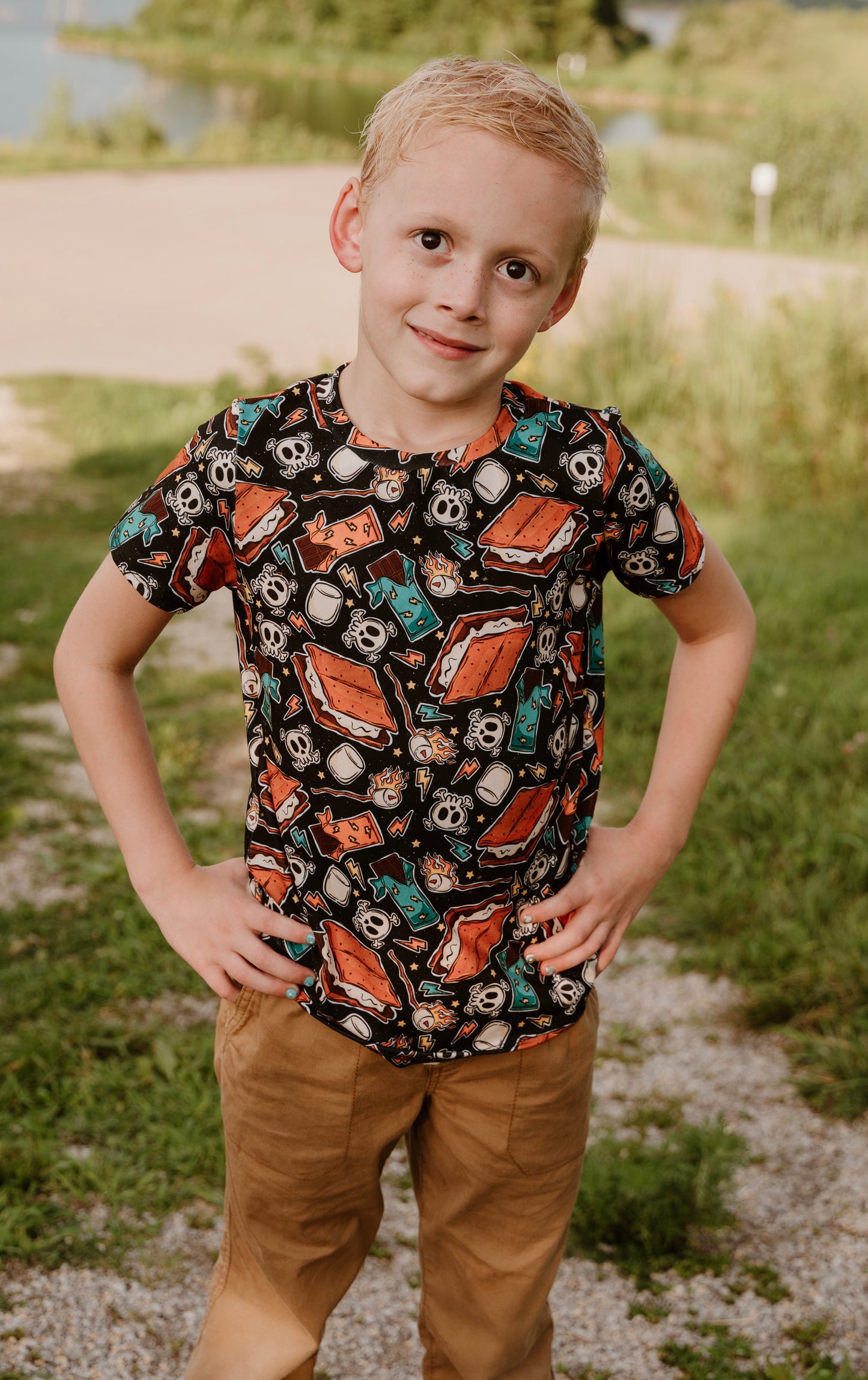 Mischief Tee – S’mores & Skulls